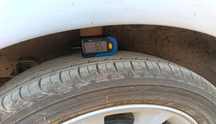 2014 Hyundai Grand i10 ASTA 1.2 KAPPA VTVT, Petrol, Manual, 1,07,312 km, tyre