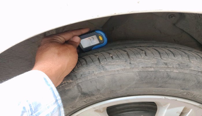 2011 Hyundai i20 ASTA 1.2, Petrol, Manual, 1,08,532 km, tyre