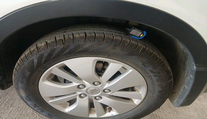 2015 Maruti S Cross ZETA 1.3, Diesel, Manual, 96,778 km, tyre