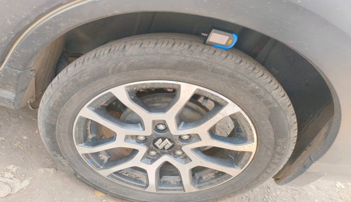 2024 Maruti XL6 ZETA CNG, CNG, Manual, 88,576 km, tyre