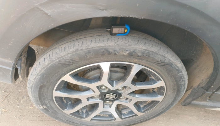 2024 Maruti XL6 ZETA CNG, CNG, Manual, 88,576 km, tyre