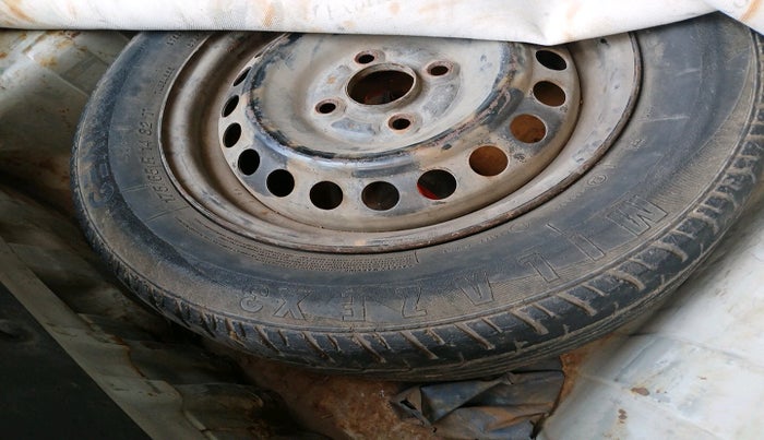 2015 Honda Amaze 1.2L I-VTEC S, Petrol, Manual, 1,19,412 km, tyre