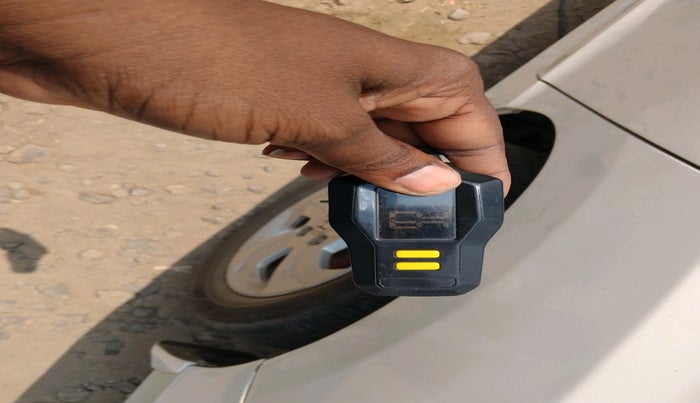 2016 Honda City 1.5L I-VTEC VX, Petrol, Manual, 1,82,010 km, tyre