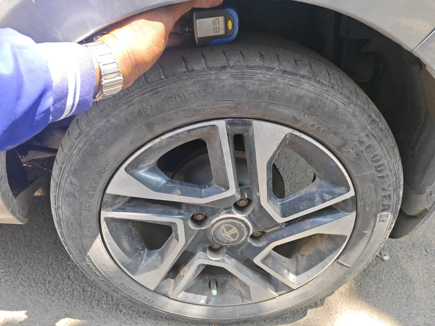 2019 Tata Tiago XZ PLUS PETROL, Petrol, Manual, 80,586 km, tyre