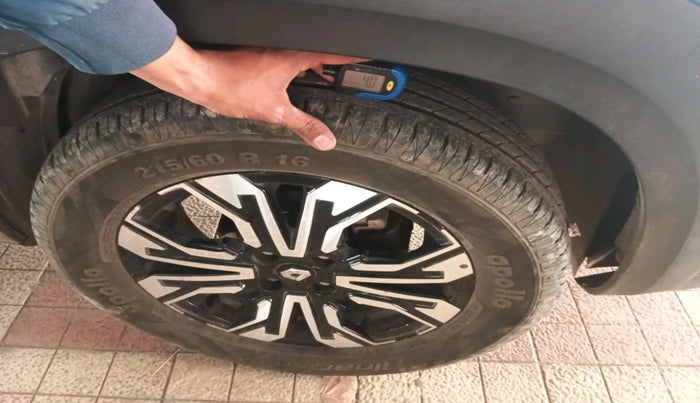 2022 Renault Kiger RXT (O) MT, Petrol, Manual, 76,074 km, tyre