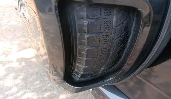 2016 Mahindra TUV300 T8, Diesel, Manual, 1,32,866 km, tyre