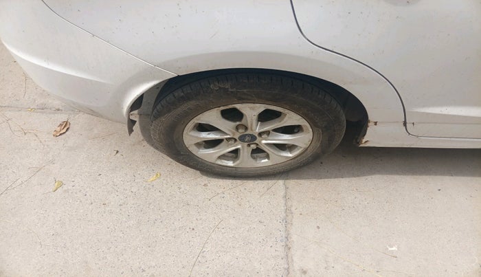 2017 Ford Figo Aspire TITANIUM 1.2 PETROL, Petrol, Manual, 98,042 km, tyre