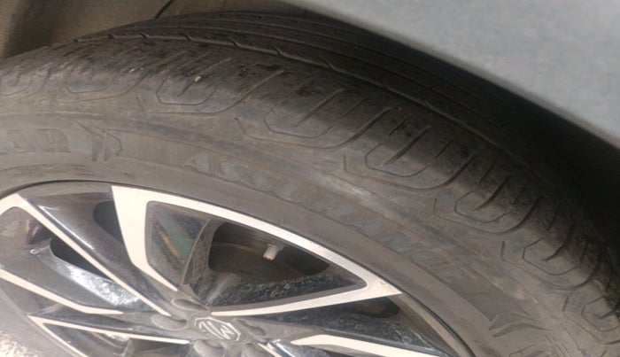 2023 MG ASTOR SAVVY 1.3 TURBO AT S RED, Petrol, Automatic, 31,676 km, tyre