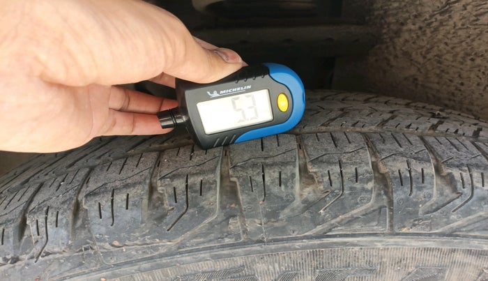 2014 Landrover Freelander 2 SD4 HSE, Diesel, Automatic, 1,05,252 km, tyre