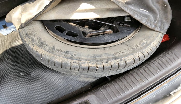 2011 Hyundai Santro Xing GLS LPG, Petrol, Manual, 1,02,449 km, tyre