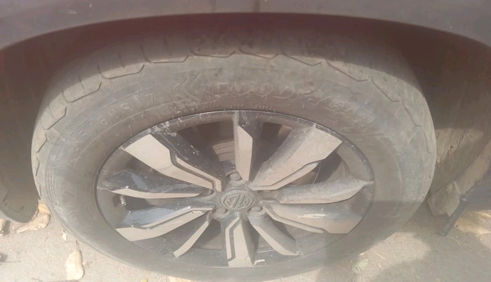 2020 MG HECTOR SHARP 2.0 DIESEL, Diesel, Manual, 97,974 km, tyre