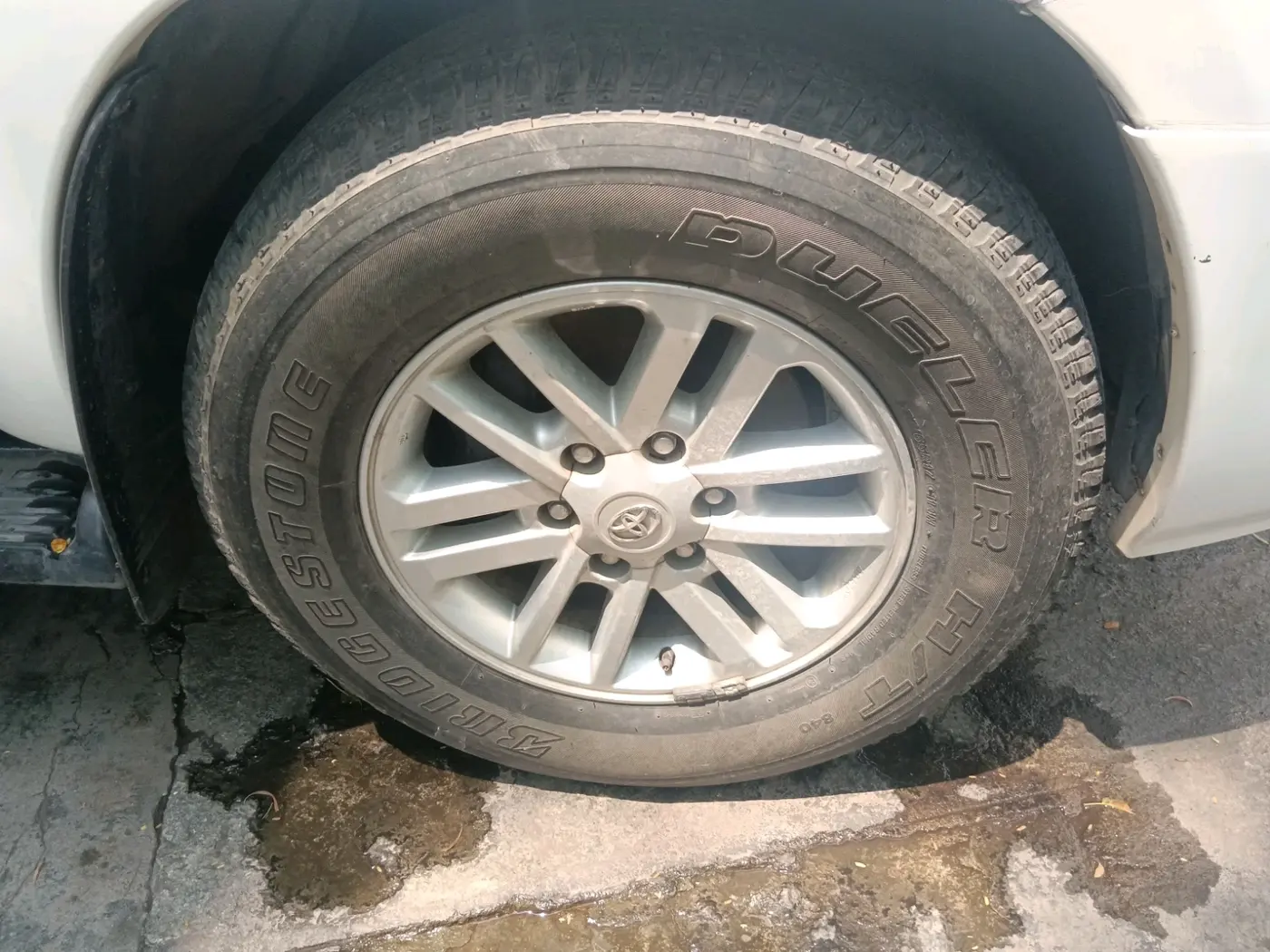 2012 Toyota Fortuner 3.0 SPORTIVO 4X2 AT, Diesel, Automatic, 2,03,636 km, tyre