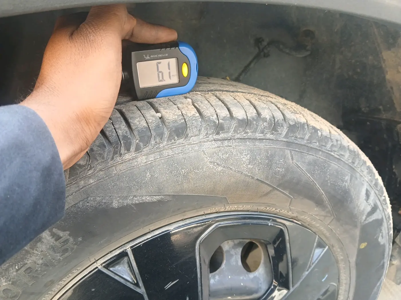 2023 Tata PUNCH ADVENTURE MT, Petrol, Manual, 25,663 km, tyre