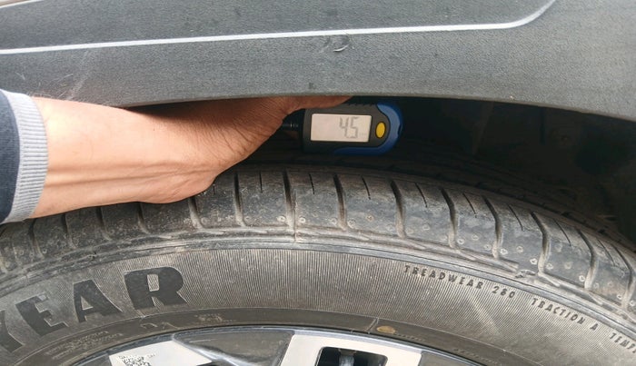 2023 Hyundai VENUE SX 1.2 PETROL, Petrol, Manual, 7,952 km, tyre