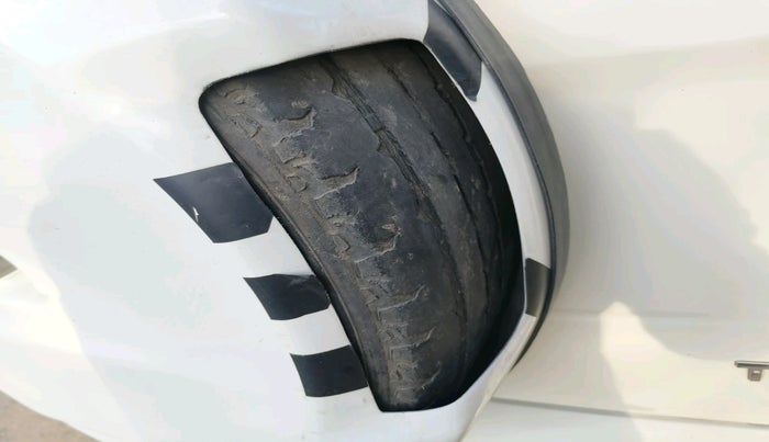 2016 Mahindra TUV300 T8, Diesel, Manual, 95,174 km, tyre