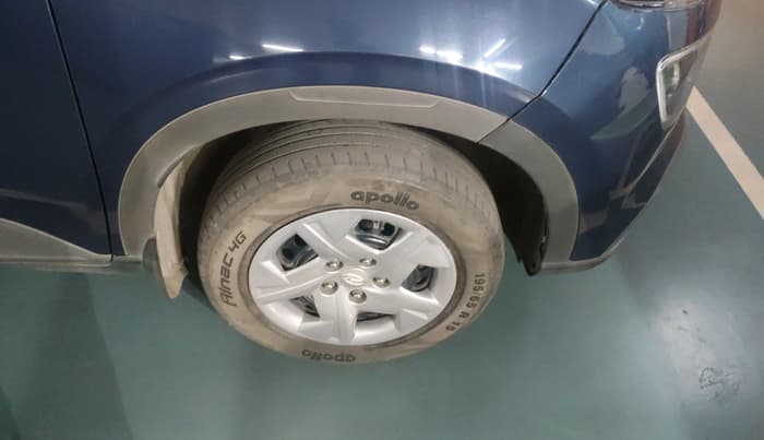 2022 Hyundai VENUE S+ 1.2, Petrol, Manual, 64,307 km, tyre