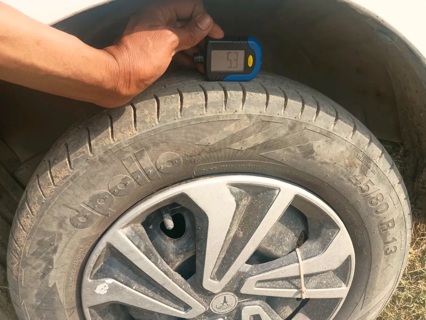 2016 Maruti Wagon R 1.0 LXI CNG, CNG, Manual, 82,611 km, tyre