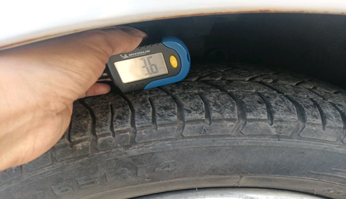 2012 Hyundai i20 MAGNA 1.2, Petrol, Manual, 62,755 km, tyre