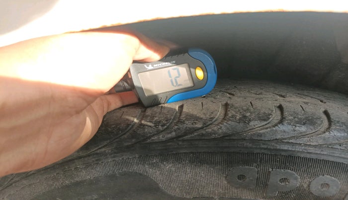 2012 Hyundai i20 MAGNA 1.2, Petrol, Manual, 62,755 km, tyre