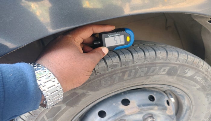 2014 Maruti Alto 800 LXI CNG, CNG, Manual, 98,598 km, tyre