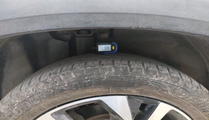 2023 MG HECTOR PLUS SAVVY PRO 1.5 TURBO CVT 7 STR, Petrol, Automatic, 50,136 km, tyre