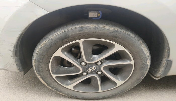 2017 Hyundai Grand i10 ASTA 1.2 KAPPA VTVT, Petrol, Manual, 40,601 km, tyre