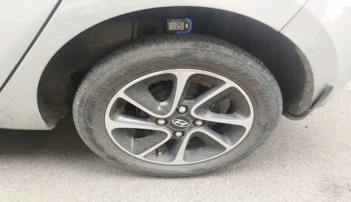 2017 Hyundai Grand i10 ASTA 1.2 KAPPA VTVT, Petrol, Manual, 40,601 km, tyre