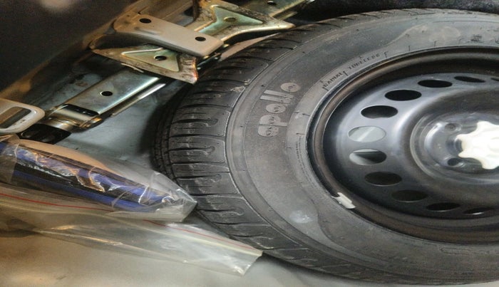 2017 Hyundai Grand i10 ASTA 1.2 KAPPA VTVT, Petrol, Manual, 40,601 km, tyre