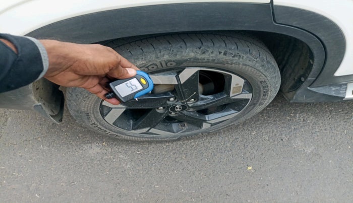 2022 Hyundai ALCAZAR 1.5 SIGNATURE (O) AT 7STR, Diesel, Automatic, 34,473 km, tyre