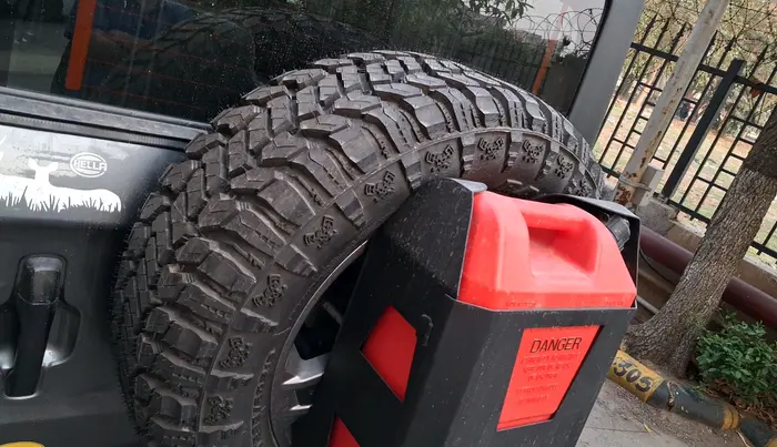 2024 Mahindra Thar LX D AT 4WD HT, Diesel, Automatic, 28,108 km, tyre