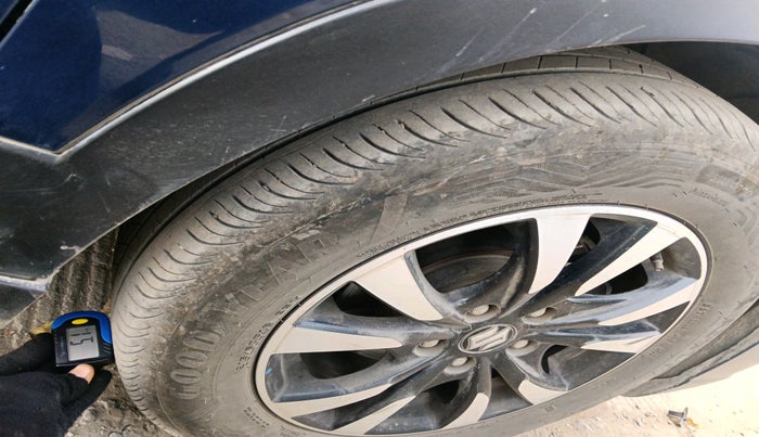 2018 Maruti S Cross ZETA 1.3, Diesel, Manual, 98,200 km, tyre