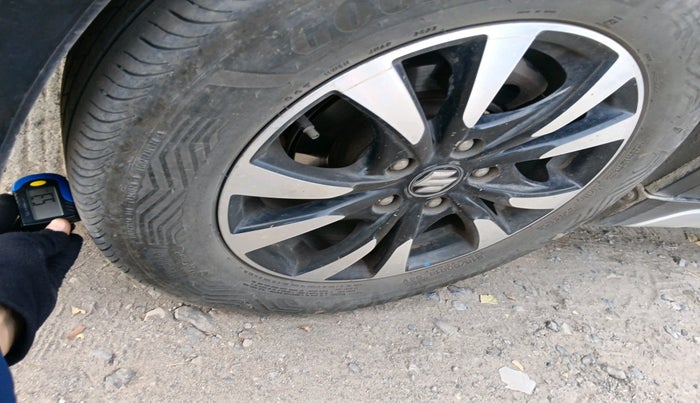 2018 Maruti S Cross ZETA 1.3, Diesel, Manual, 98,200 km, tyre