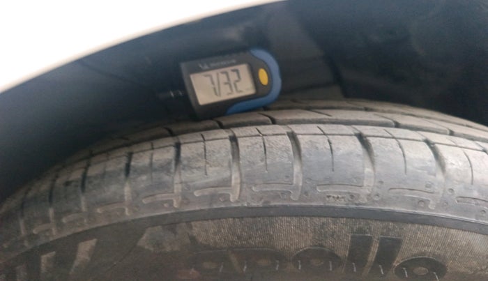 2025 Hyundai GRAND I10 NIOS Magna 1.2 Hy-CNG Duo, CNG, Manual, 3,823 km, tyre