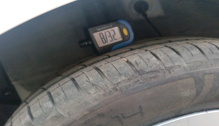 2025 Hyundai GRAND I10 NIOS Magna 1.2 Hy-CNG Duo, CNG, Manual, 3,823 km, tyre