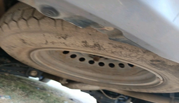 2023 Mahindra XUV700 AX 7 LUXURY D MT 7 STR, Diesel, Manual, 1,02,949 km, tyre