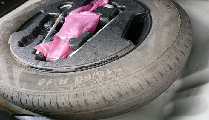 2018 Maruti Vitara Brezza ZDI PLUS, Diesel, Manual, 92,439 km, tyre