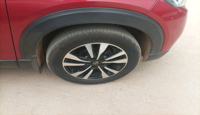 2019 Nissan Kicks XV 1.5, Petrol, Manual, 54,885 km, tyre