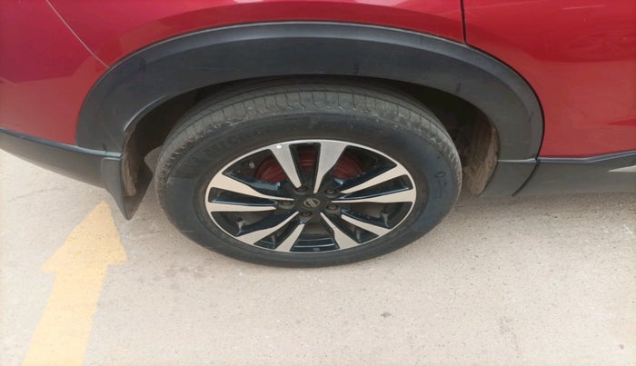 2019 Nissan Kicks XV 1.5, Petrol, Manual, 54,885 km, tyre