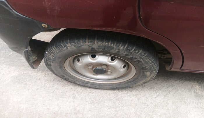 2008 Maruti Alto LXI, Petrol, Manual, 49,423 km, tyre