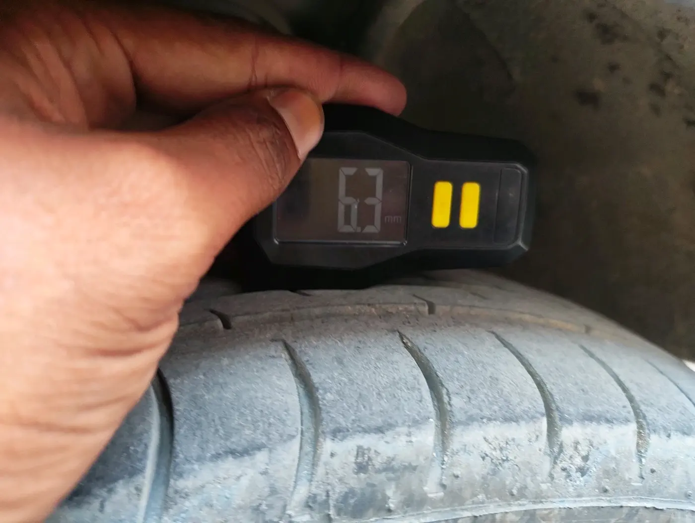 2017 Maruti Omni 5 STR, CNG, Manual, 63,032 km, tyre