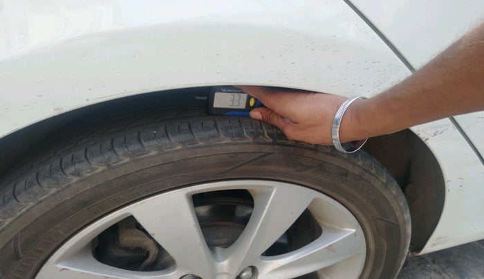 2011 Hyundai Verna FLUIDIC 1.6 VTVT SX, Petrol, Manual, 1,09,076 km, tyre