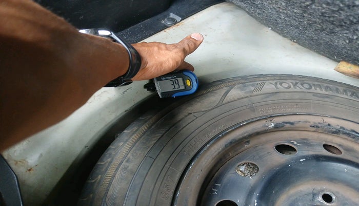 2012 Maruti Swift VDI, Diesel, Manual, 1,20,248 km, tyre