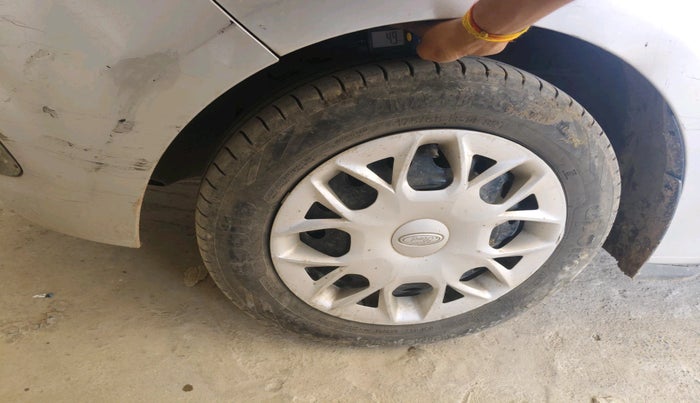 2016 Ford Figo Aspire TREND 1.2 PETROL, Petrol, Manual, 81,208 km, tyre