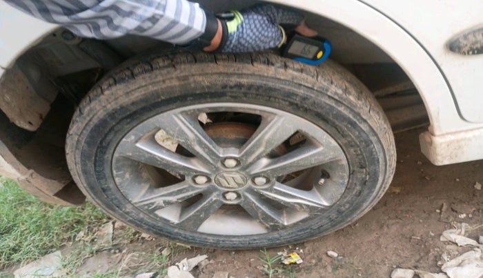 2017 Maruti Wagon R 1.0 VXI (O) AMT, Petrol, Automatic, 55,629 km, tyre