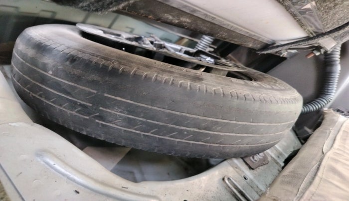 2011 Hyundai i10 SPORTZ 1.2, CNG, Manual, 61,756 km, tyre