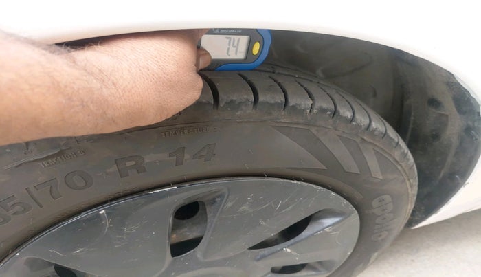 2014 Maruti Celerio VXI AMT, CNG, Automatic, 1,35,569 km, tyre