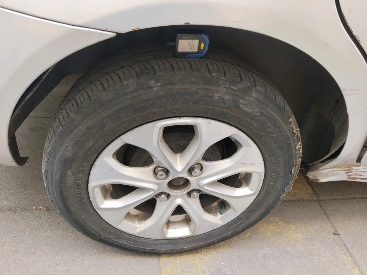 2010 Ford Fiesta SXI 1.4 DIESEL, Diesel, Manual, 1,51,317 km, tyre