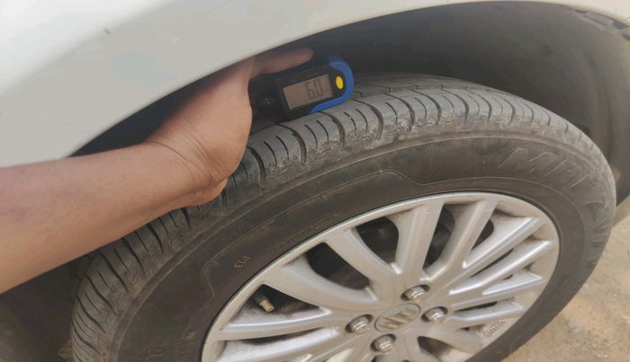 2017 Maruti Swift Dzire VXI (O), Petrol, Manual, 80,575 km, tyre