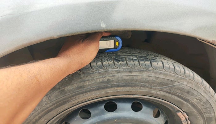 2013 Chevrolet Sail 1.3 LS, Diesel, Manual, 1,64,030 km, tyre