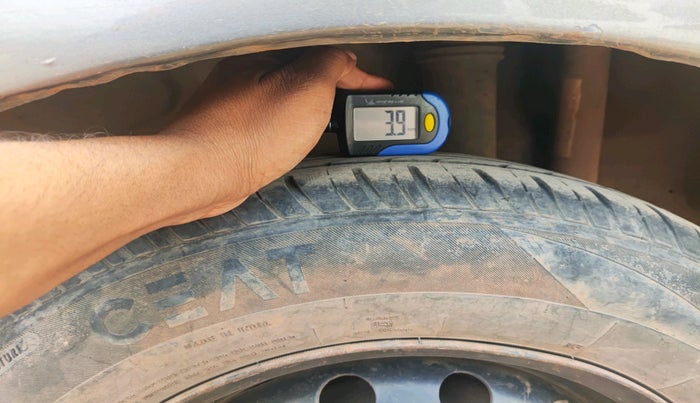 2013 Chevrolet Sail 1.3 LS, Diesel, Manual, 1,64,030 km, tyre